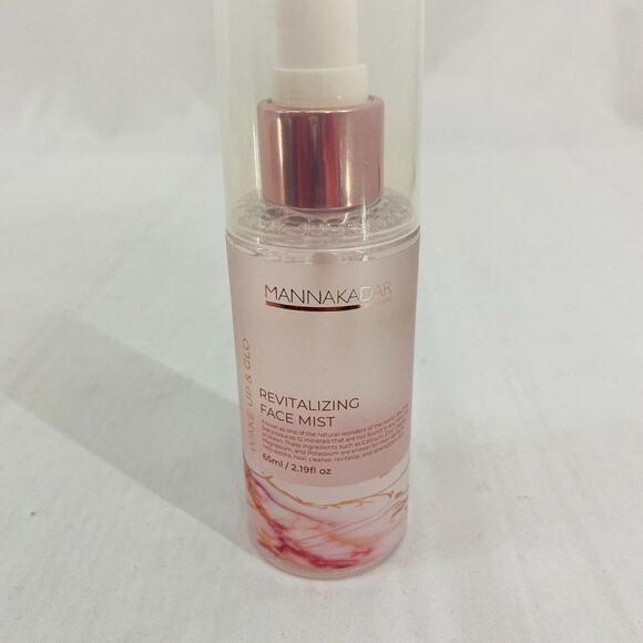 Manna Kadar Beauty Wake Up & Glo Revitalizing Face Mist - Picture 1 of 2